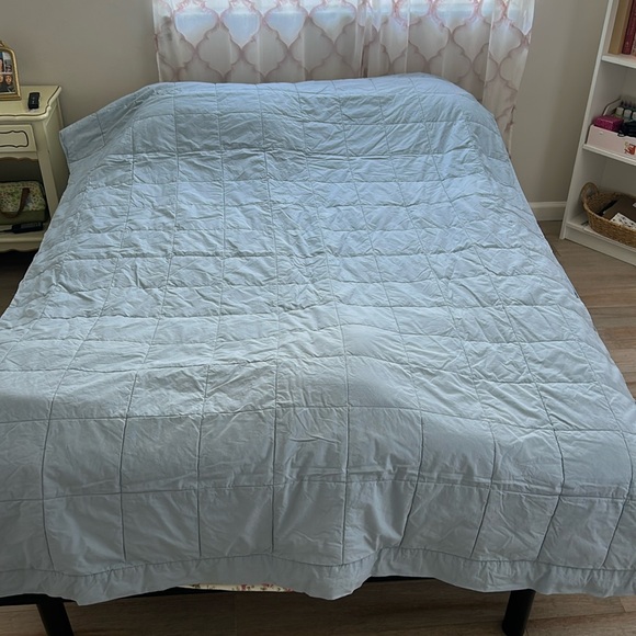 Woolrich blue quilted blanket twin 66x 90 polyester filling - Picture 1 of 13
